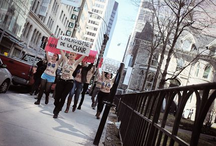 Topless Jihad. Montreal. Mini: 430x750